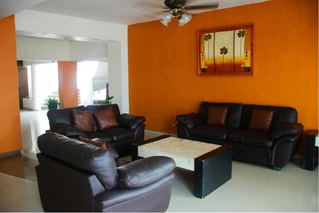 Tecomán Hotel Gina מראה חיצוני תמונה
