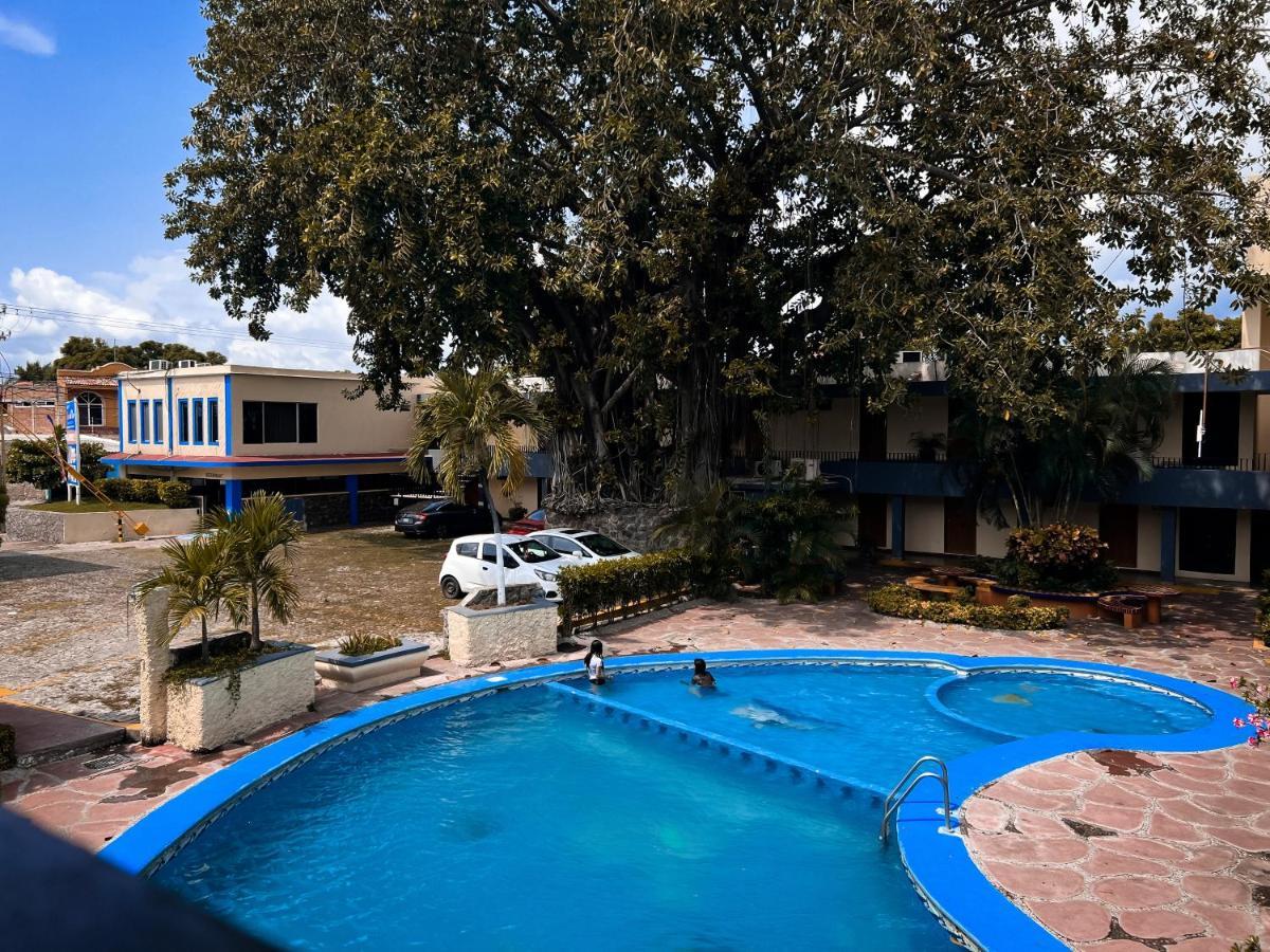 Tecomán Hotel Gina מראה חיצוני תמונה